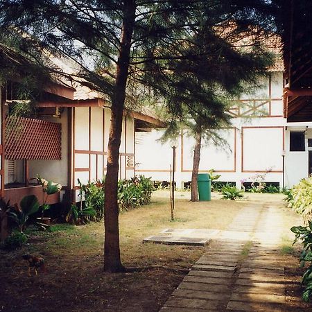 Duta Sands Beach Resort Kuantan Exterior foto