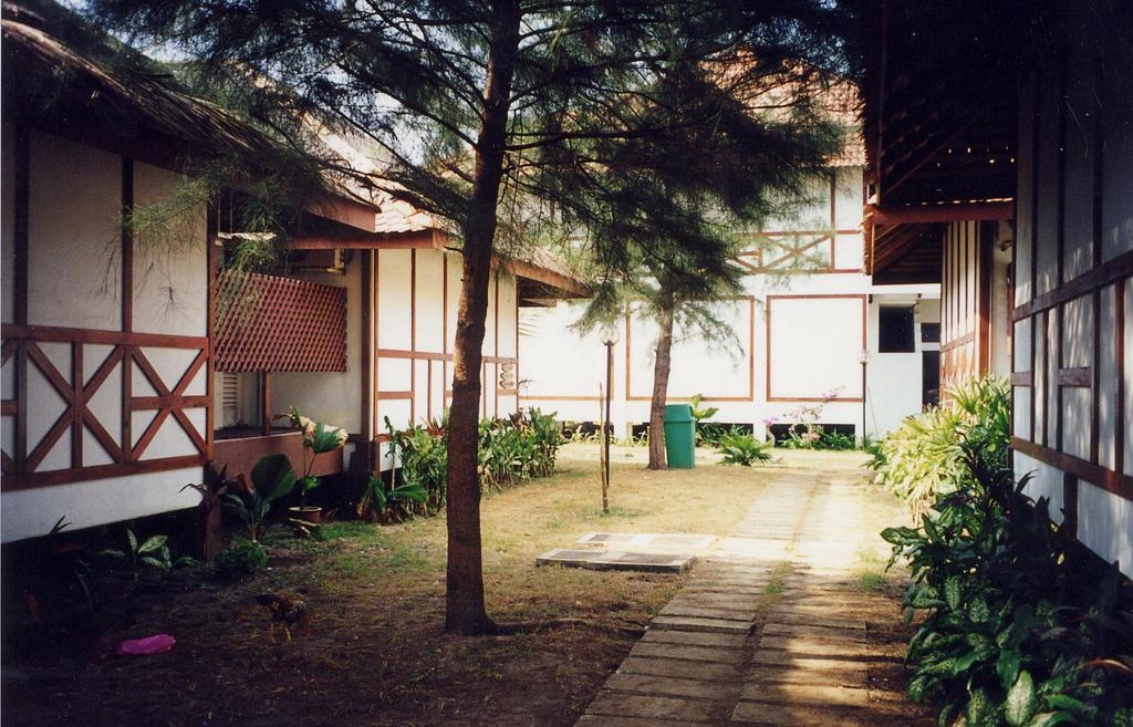 Duta Sands Beach Resort Kuantan Exterior foto